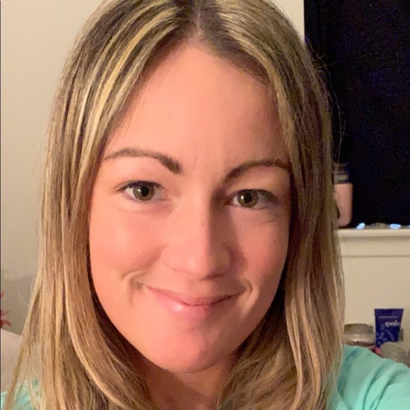 Meet your Posher, Colleen - Picture 2 of 2